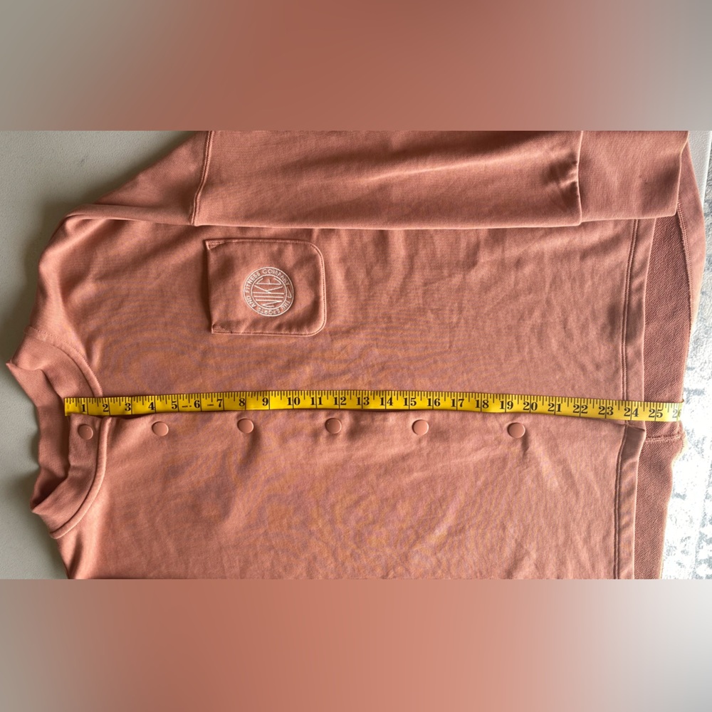 Nike Women’s Blush Orange Pearl Femme French Terry Cardigan Size Medium - Picture 4 of 10
